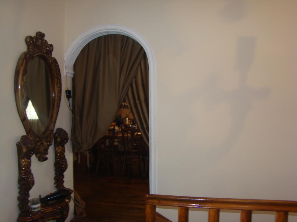 Guest House Temuri Batumi Ngoại thất bức ảnh