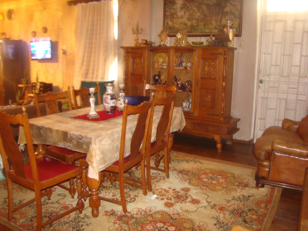 Guest House Temuri Batumi Ngoại thất bức ảnh