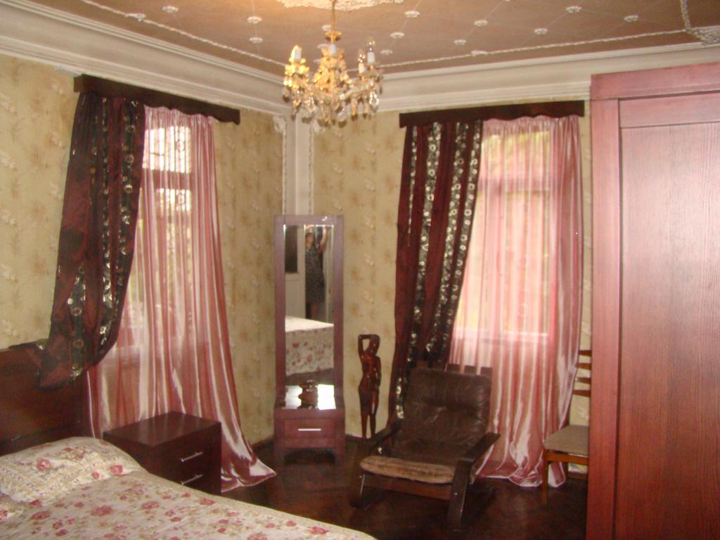 Guest House Temuri Batumi Ngoại thất bức ảnh