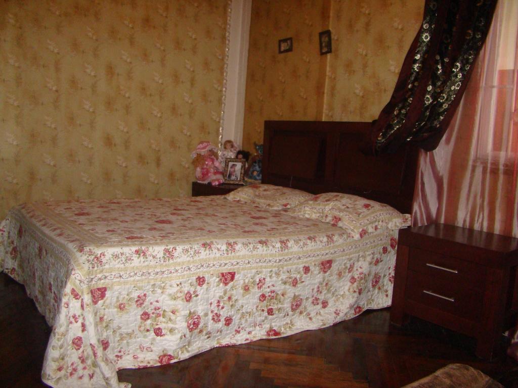 Guest House Temuri Batumi Ngoại thất bức ảnh