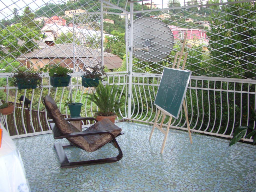 Guest House Temuri Batumi Ngoại thất bức ảnh